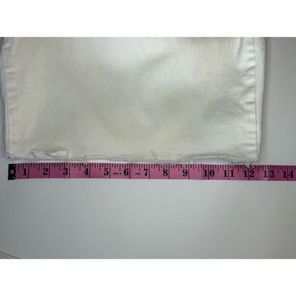 Jessica Simpson Adored Slim Bermuda Shorts Modest White Denim Jean Fray Hem 24W - Picture 16 of 16